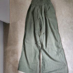 Green linen pants